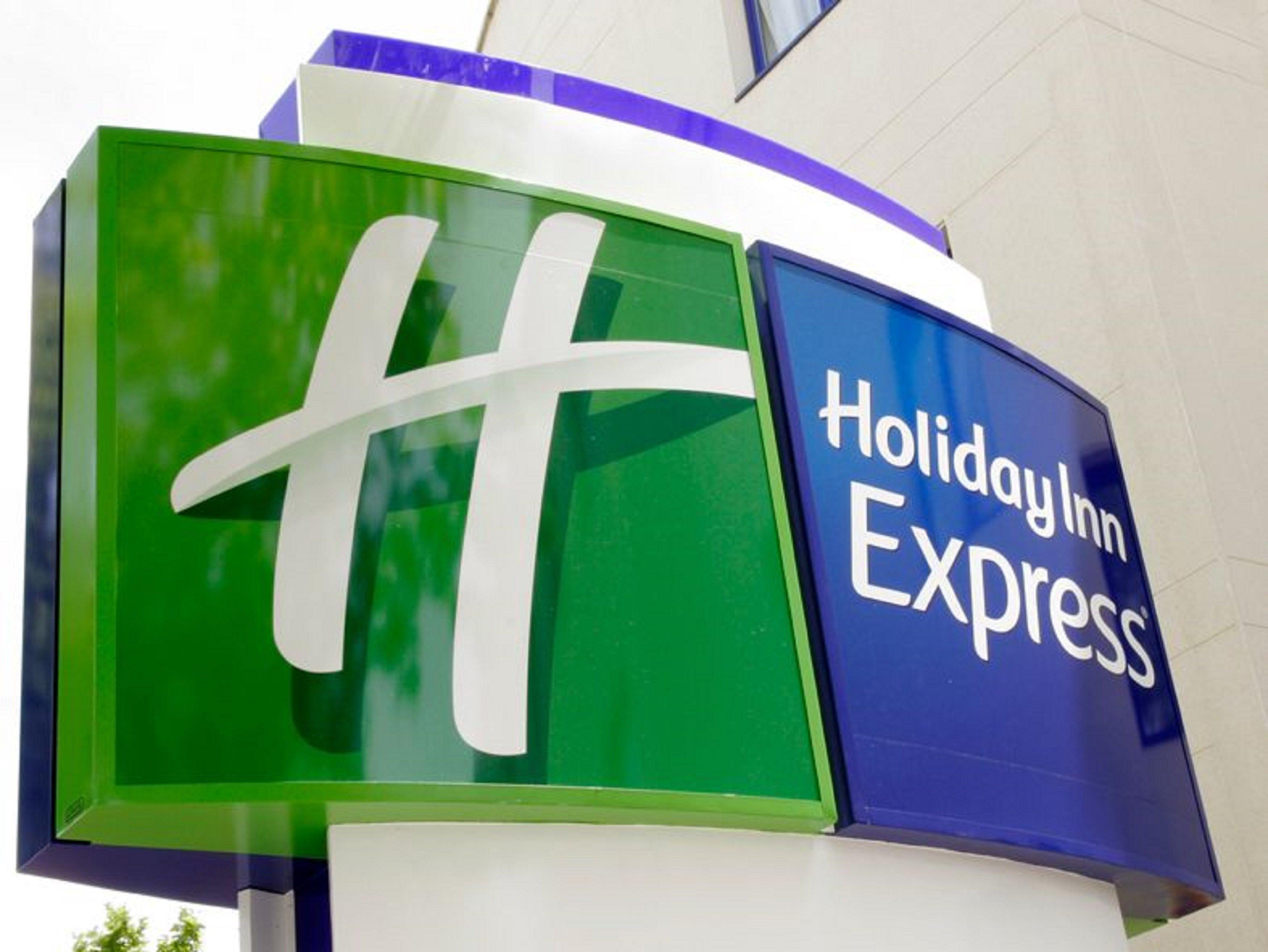 Hotel Holiday Inn Express Madrid-Rivas By Ihg Экстерьер фото