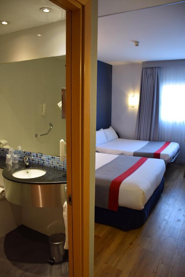 Hotel Holiday Inn Express Madrid-Rivas By Ihg Экстерьер фото